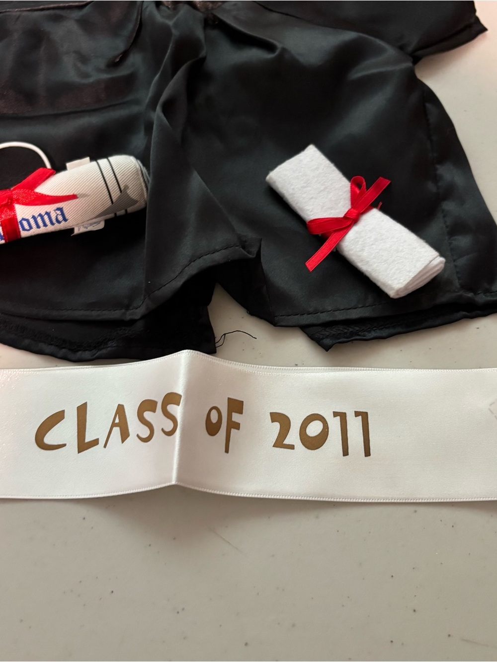Black Graduation Robe Set with Cap and 'Class of 2011' Sash. Build a bear outfit - Picture 5 of 5